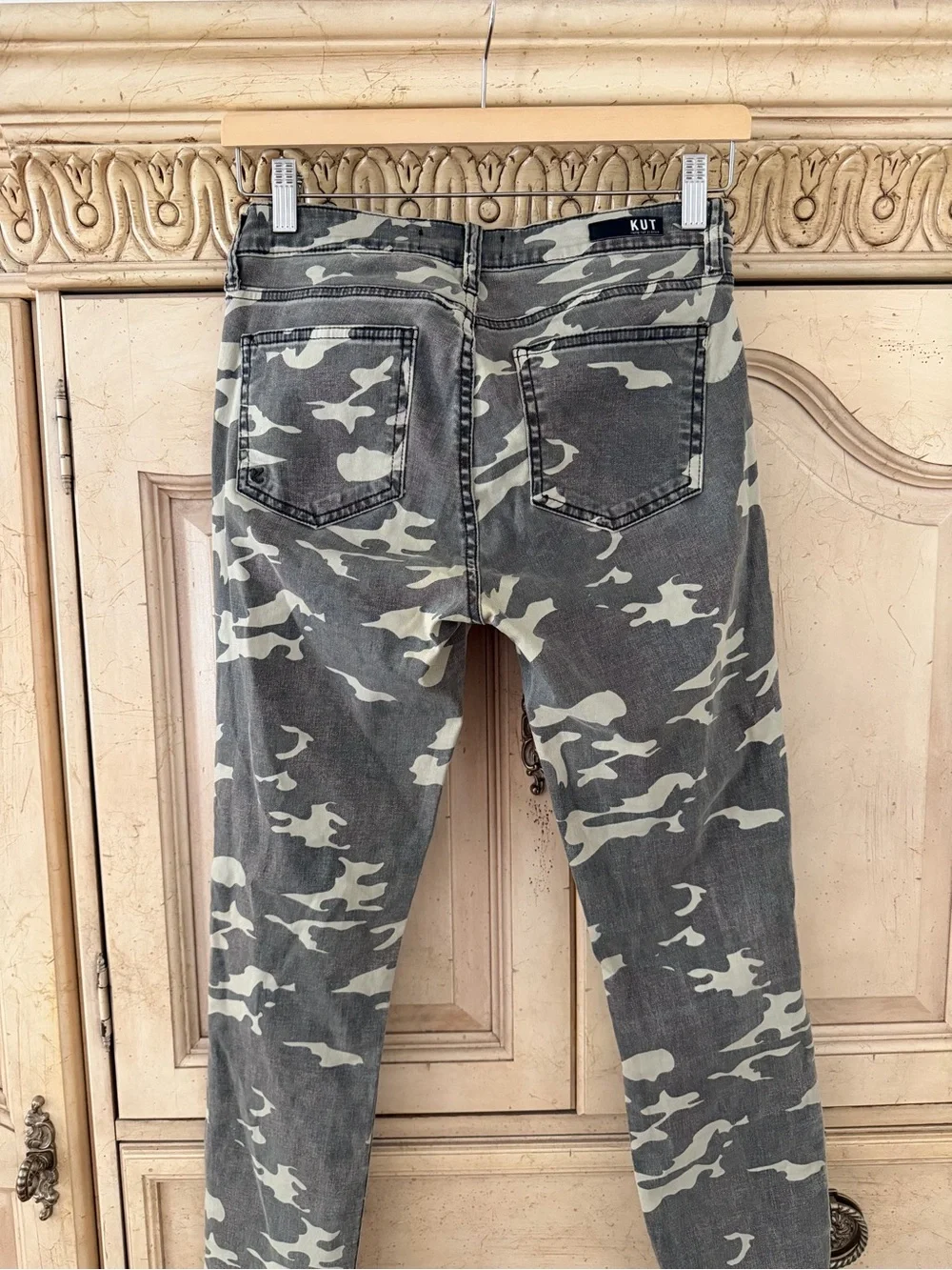 Kut from the Kloth Women's Camo Jeans in Green and Gray